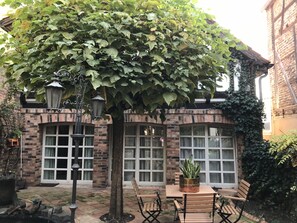 Outdoor dining - Hotel und Restaurant St. Vinzenz (Kerpen)
