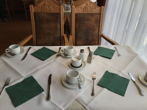 Dagelijks ontbijtbuffet (toeslag)