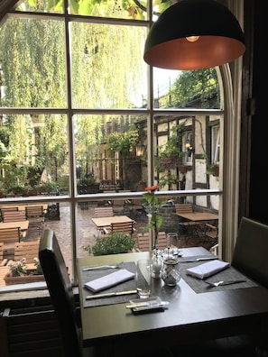Restaurant - Hotel und Restaurant St. Vinzenz (Kerpen)
