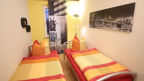 4 chambres, bureau, Wi-Fi, draps fournis