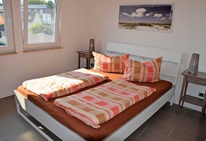 1 Schlafzimmer, Reisekinderbett, WLAN, Bettwäsche