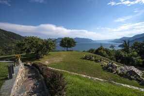 Property grounds - Country estate Cascina Borchina "LA FINCA" dream lake view, tranquility, nature, elegance, organic (Maccagno con Pino e Veddasca)