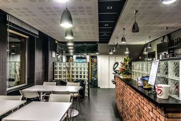 Bar (on property) - Hotel Restaurant & Spa Au Tilleul (Labaroche)