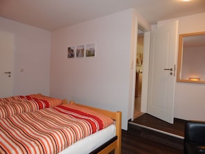 Double Room, Ensuite | Free WiFi - Pension am Burgwall (Wismar)