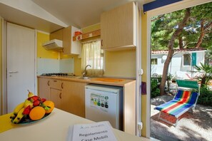 Mobile Home, 2 Bedrooms | Private kitchenette | Cookware/dishes/utensils - Camping Village El-Bahira (San Vito Lo Capo)
