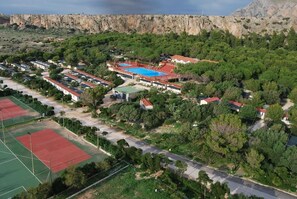 Tennis court