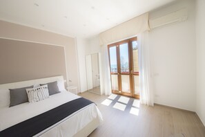 Deluxe Double Room, Sea View - B&B Chérie - Centro di Salerno (Salerno)