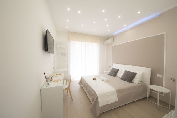 Business-Doppelzimmer, Blick auf den Innenhof