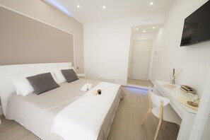 Business Double Room, Courtyard View - B&B Chérie - Centro di Salerno (Salerno)