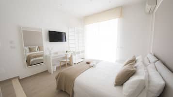 Superior Double Room, Partial Sea View