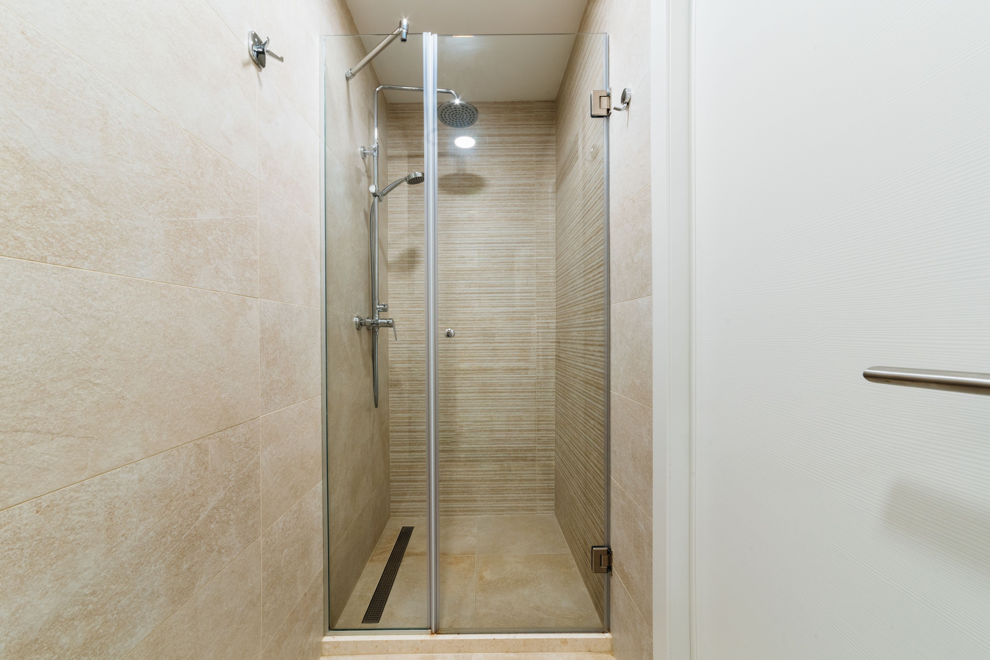 Habitación doble (2) | Ropa de cama de alta calidad, cortinas opacas, sistema de insonorización
