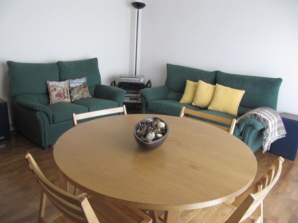 Apartment, 3 Bedrooms | Living room