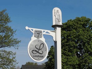 Unclassified image, 3 of 9, button