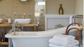 Double Room, Ensuite, Garden View (English) | Bathroom | Bathrobes