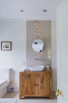 Quarto casal, suíte, vista para o jardim (Welsh) | 1 quarto