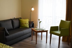 Superior Double Room | In-room safe, desk, soundproofing, free WiFi - Landhotel Gillenfelder Hof (Gillenfeld)