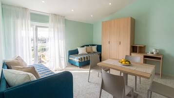 Økonomileilighet | Safe på rommet, skrivebord, wi-fi (inkludert) og sengetøy