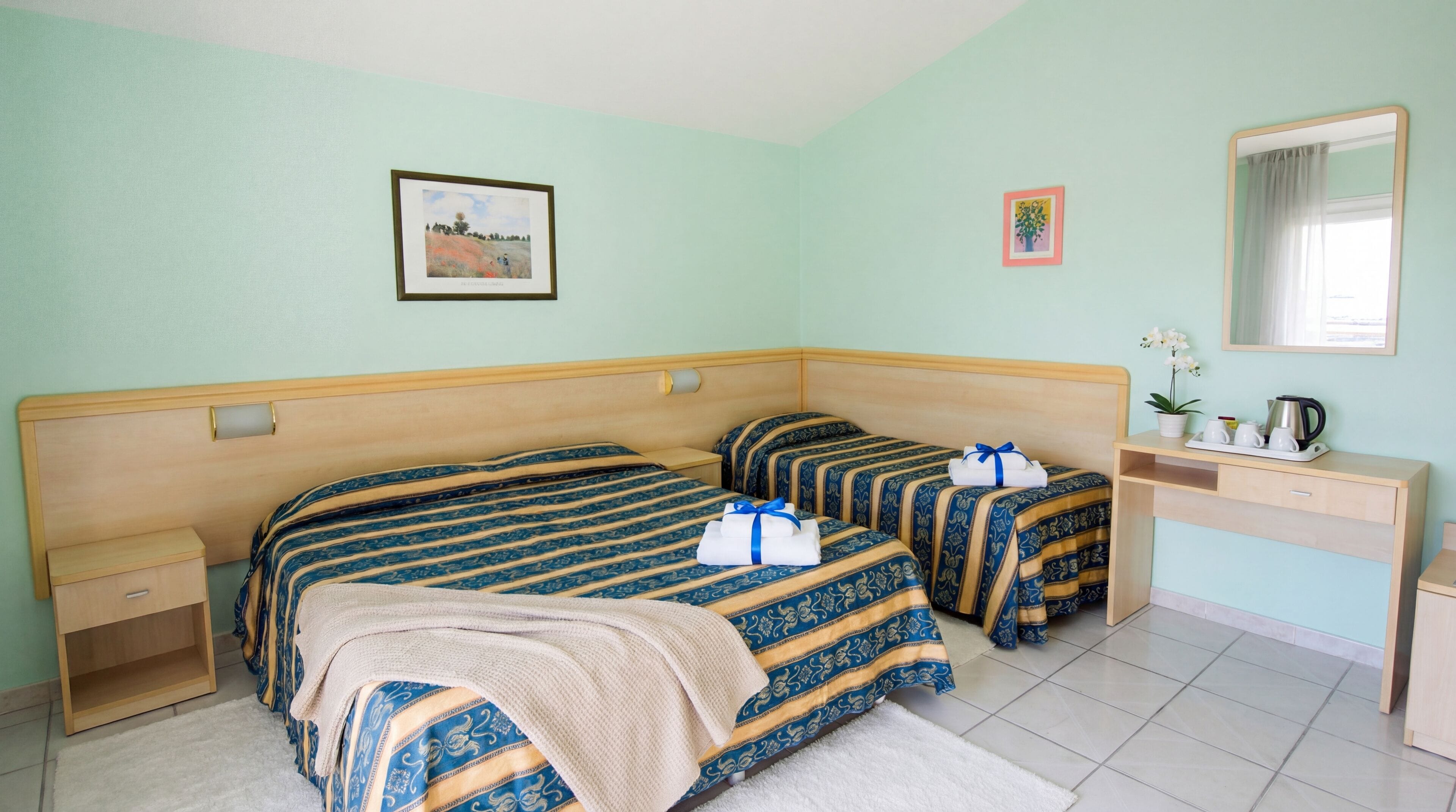 Caja de seguridad en la habitación, escritorio y wifi gratis 