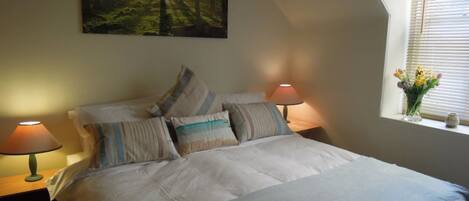 Double or Twin Room, Sea View | Premium bedding, individually decorated, individually furnished