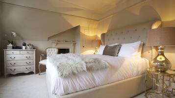 Deluxe Double Room | 1 bedroom, free WiFi, bed sheets