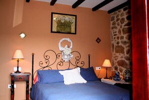 Dubbelrum eller tvåbäddsrum | Värdeförvaringsskåp på rummet och strykjärn/strykbräda