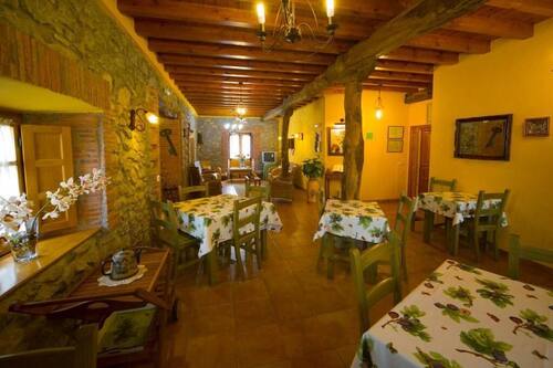 Comfort Double Room, City View | Dining
