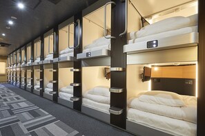 免费 WiFi、床单