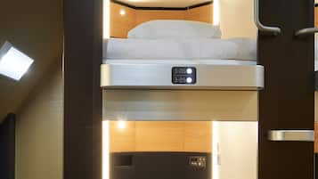Chambre, hommes uniquement (Capsule, Main, 1F) | Wi-Fi gratuit, draps fournis