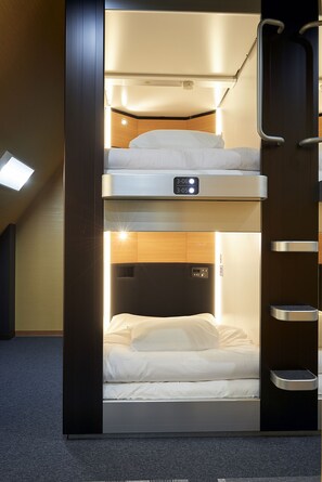Free WiFi, bed sheets - The Global Hotel Tokyo (Tokyo)