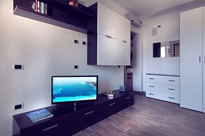 Double Room, Balcony, Sea View | Room amenity