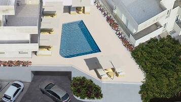 Piscina externa sazonal