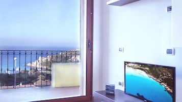 Quarto casal, sacada, vista para o mar | Frigobar, escrivaninha, quartos à prova de som, Wi-Fi