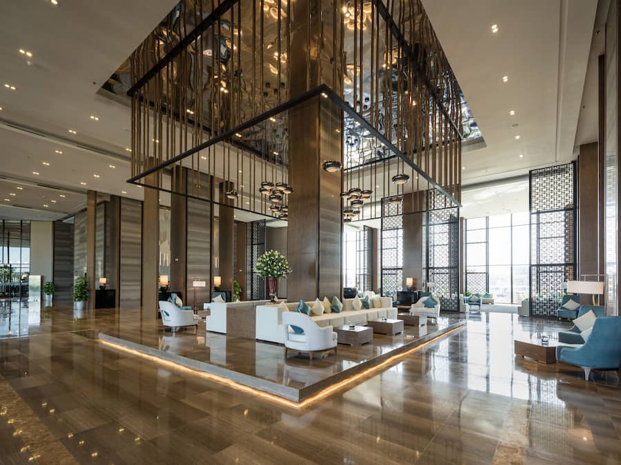 3 bars/lounges, rooftop bar