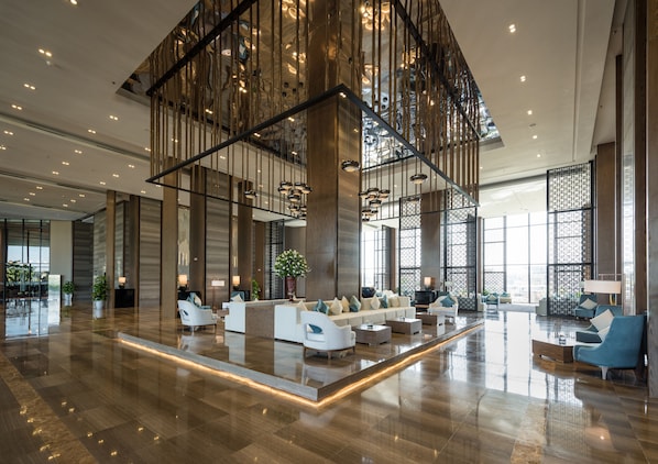 3 bars/lounges, bar met dakterras