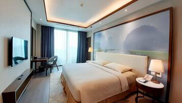 ห้องแกรนด์, เตียงคิงไซส์ 1 เตียง, วิวสระว่ายน้ำ (Comfort) | วิวจากห้องพัก