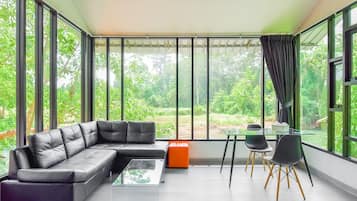 Suite, 1 Schlafzimmer | 1 Schlafzimmer, Schreibtisch, kostenloses WLAN, Bettwäsche