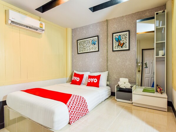 1 bedroom, desk, free WiFi, bed sheets