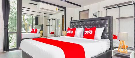 Suite, 1 Bedroom | 1 bedroom, desk, free WiFi, bed sheets