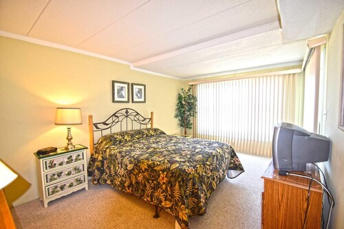 Sandpiper Dunes 605 2 Bedroom Condo