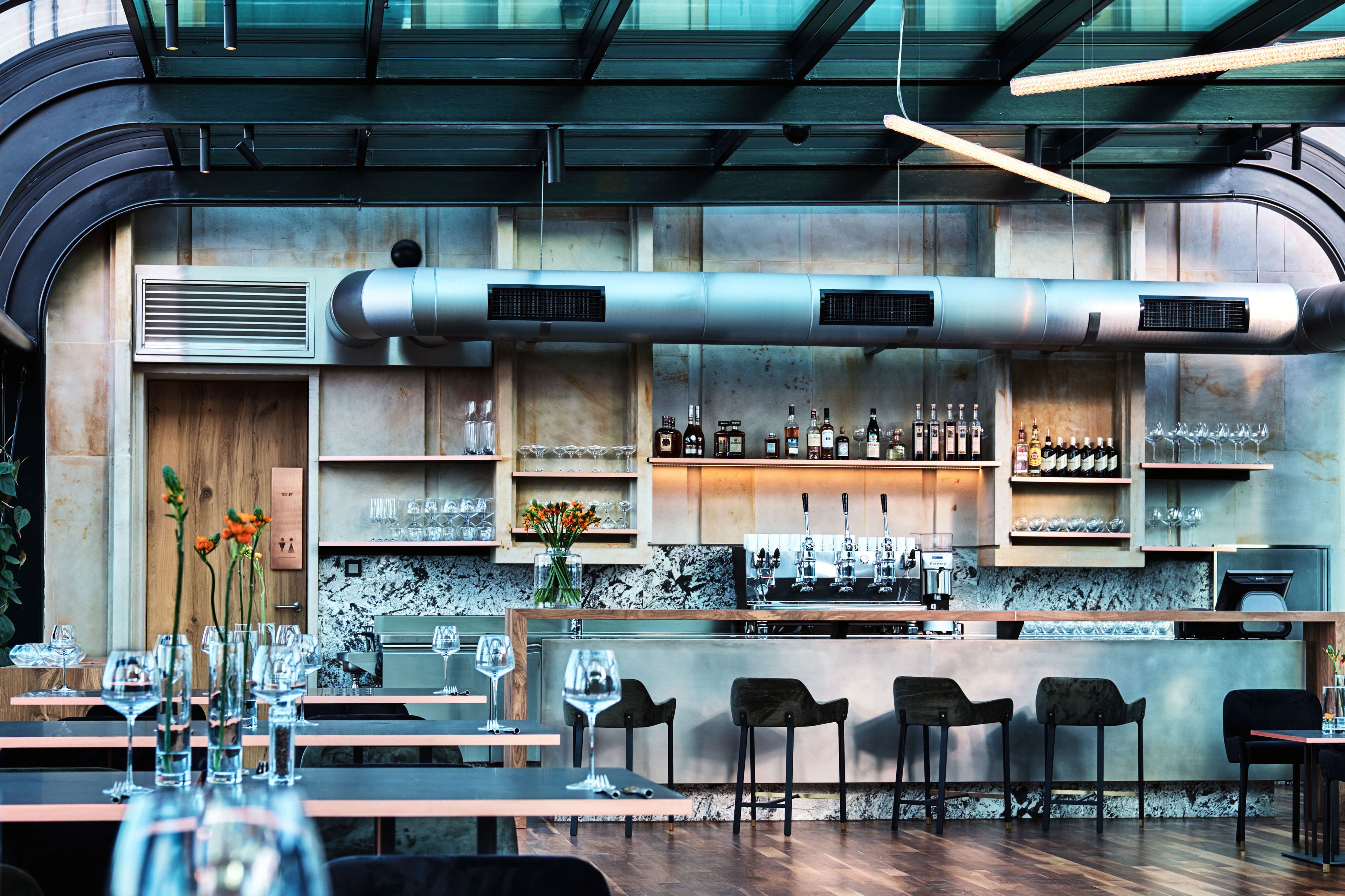 2 restaurants, breakfast, lunch, dinner served; polish cuisine