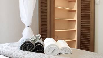 3 Schlafzimmer, Zimmersafe, Bügeleisen/Bügelbrett, WLAN