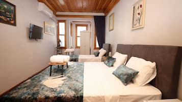 1 bedroom, Egyptian cotton sheets, premium bedding, down duvets