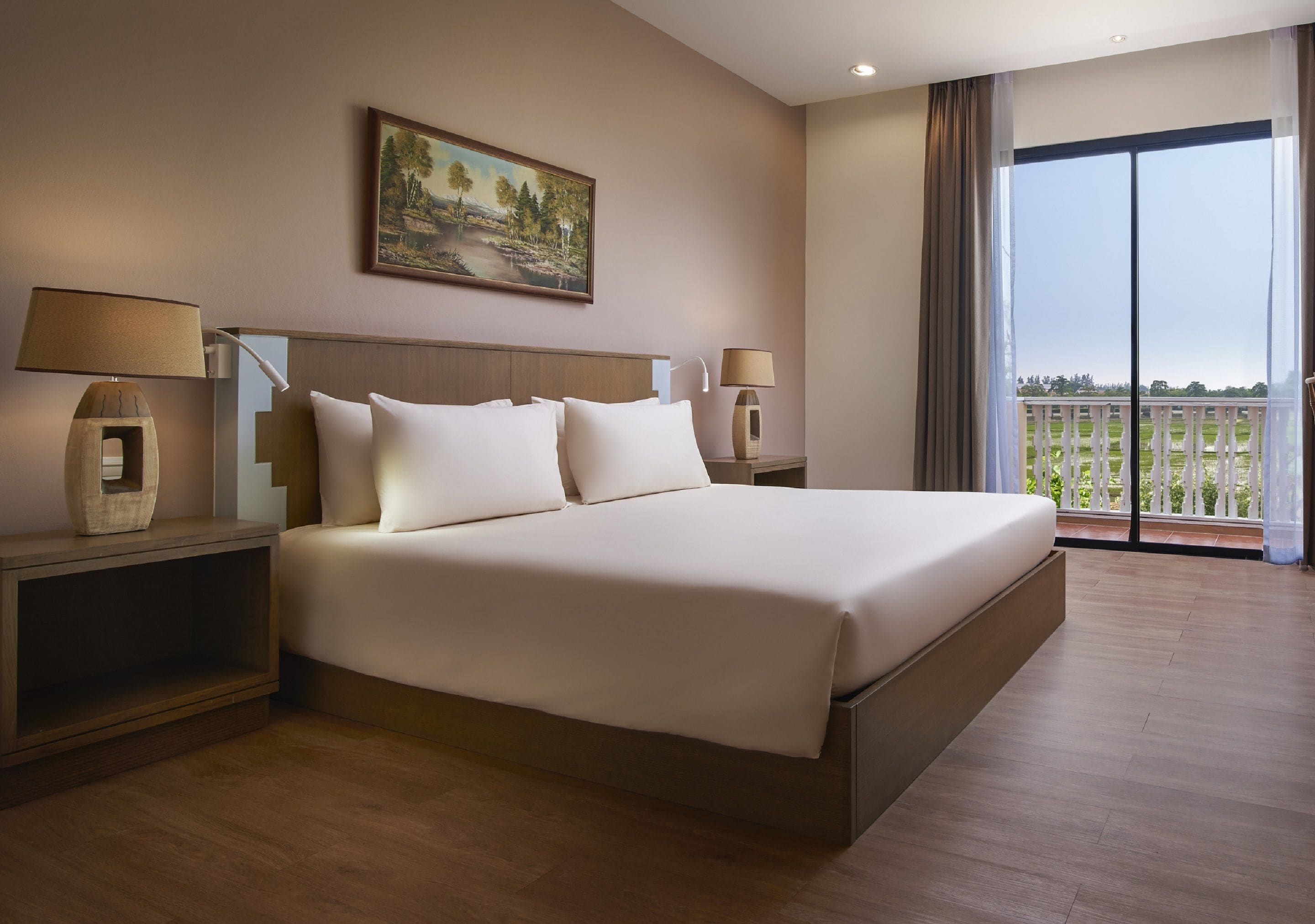 superior room, 1 king bed | 1 bedroom, premium bedding, free minibar items, in-room safe