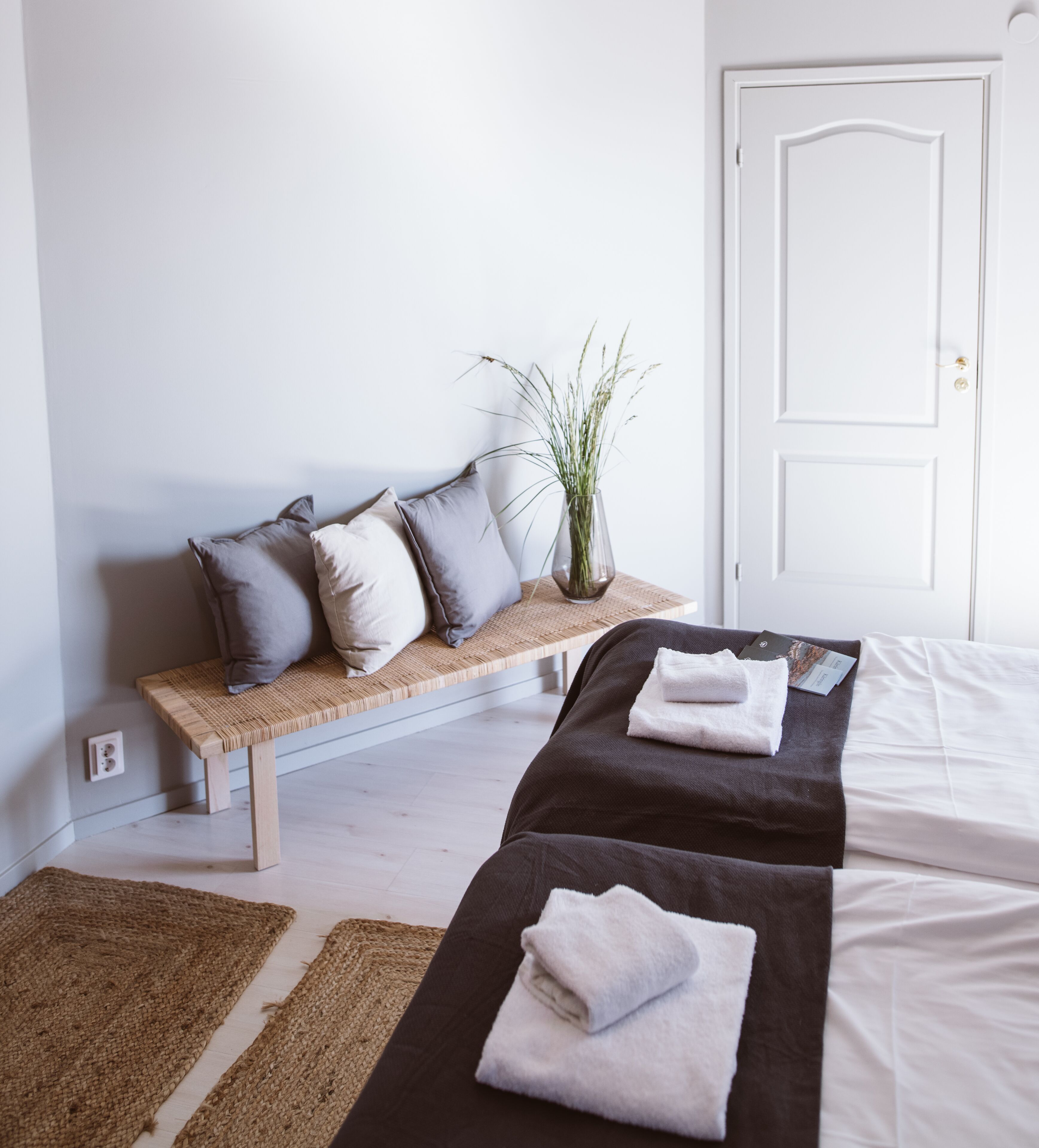 family room, balcony, ocean view | view from room