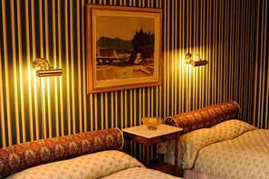 Villa | Blackout drapes, iron/ironing board, rollaway beds, free WiFi - Kronovalls vinslott (Tomelilla)