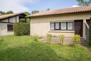 Exterior - Apartment 1 bedroom and mezzanine 1 km from the lake (AUREILHAN)