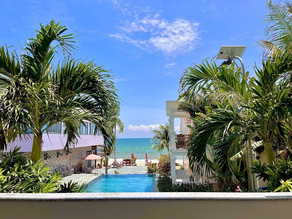 Perhehuone, merinäköala | Näkymä rannalle/valtamerelle