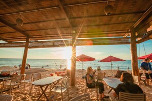 Breakfast, lunch and dinner served - Phuong Binh House (Phu Quoc)