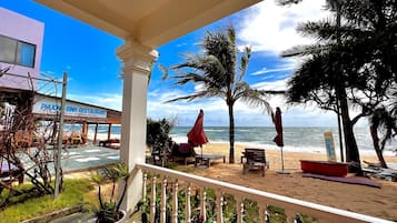 Habitación Deluxe, vista al mar (Bungalow) | Vista a la playa o el mar