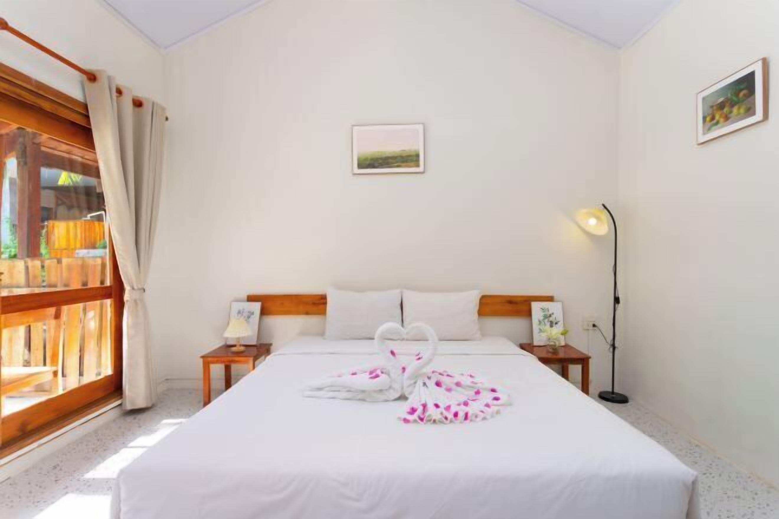 Minibar, in-room safe, desk, blackout drapes